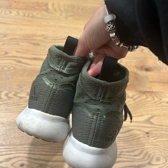 Army green women’s 7.5 adidas high tops - Picture 2 of 5
